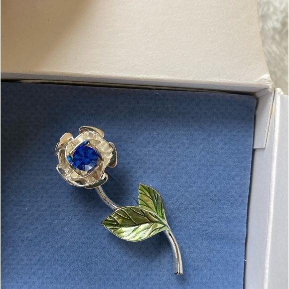 Avon 2004 Vintage Birthstone Rose Pin September Faux Sapphire in Box - Picture 4 of 7